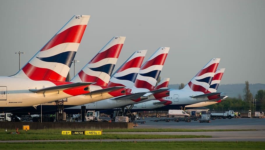 Frente a las nuevas cepas de Covid19, Reino Unido cierra sus vuelos.